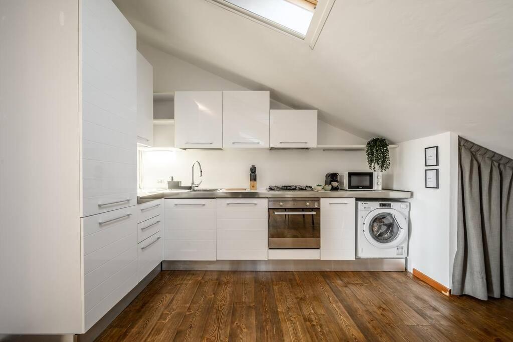 Buenos Aires' Nest - 10 Minutes From Duomo With Terrace Apartment Milan Exterior photo