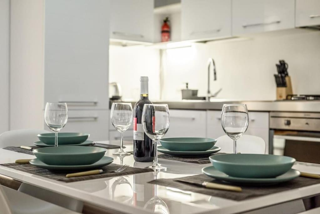 Buenos Aires' Nest - 10 Minutes From Duomo With Terrace Apartment Milan Exterior photo